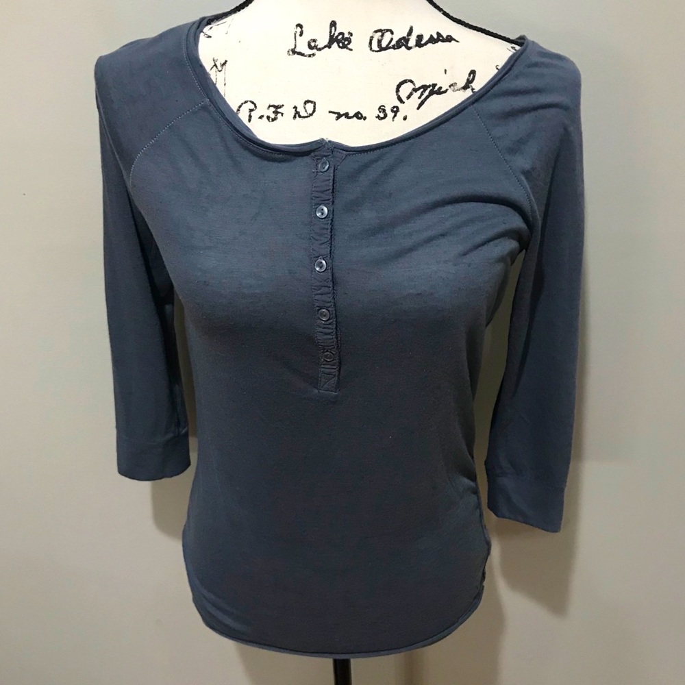 American Eagle Outfitters | 3/4 Sleeve Henley Top